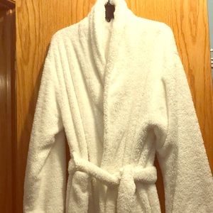 Bath and Body Works -super soft bath robe ❄️❄️❄️❄️